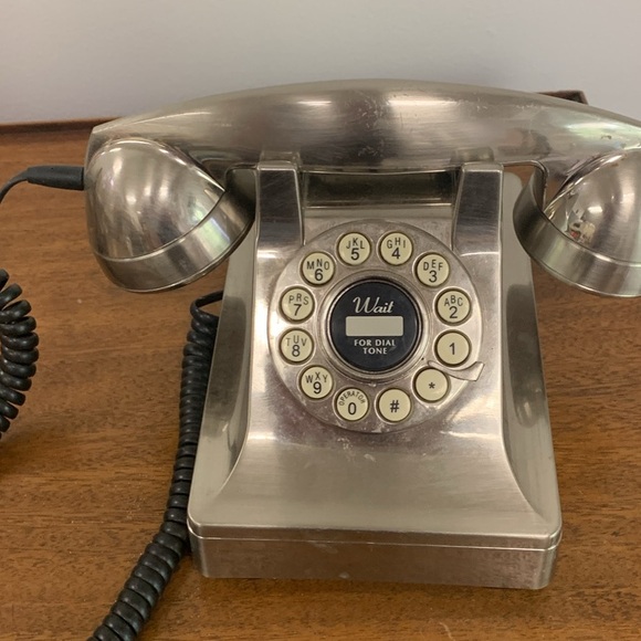 Crosley Retro Rotary Dial Desk Phone – Brushed Chrome UN-TESTED - Picture 1 of 4